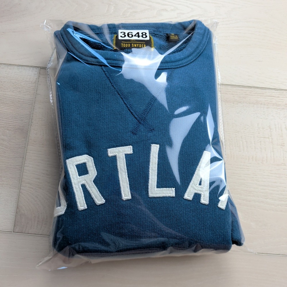 Todd Snyder x LL Bean Portland Maine Crewneck Sweater Mens M Blue Americana - Picture 13 of 13